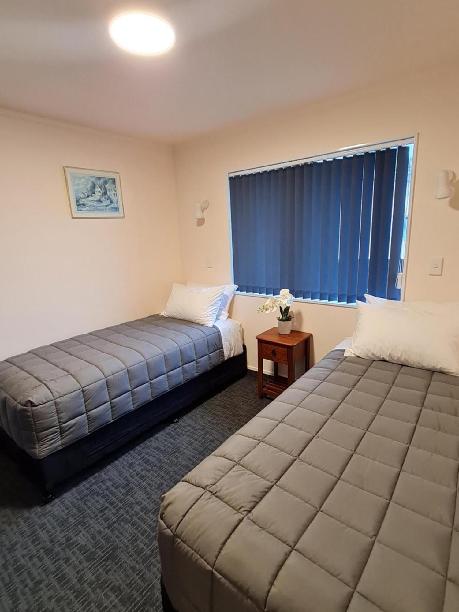 Avenue Heights Motel Whangarei Buitenkant foto