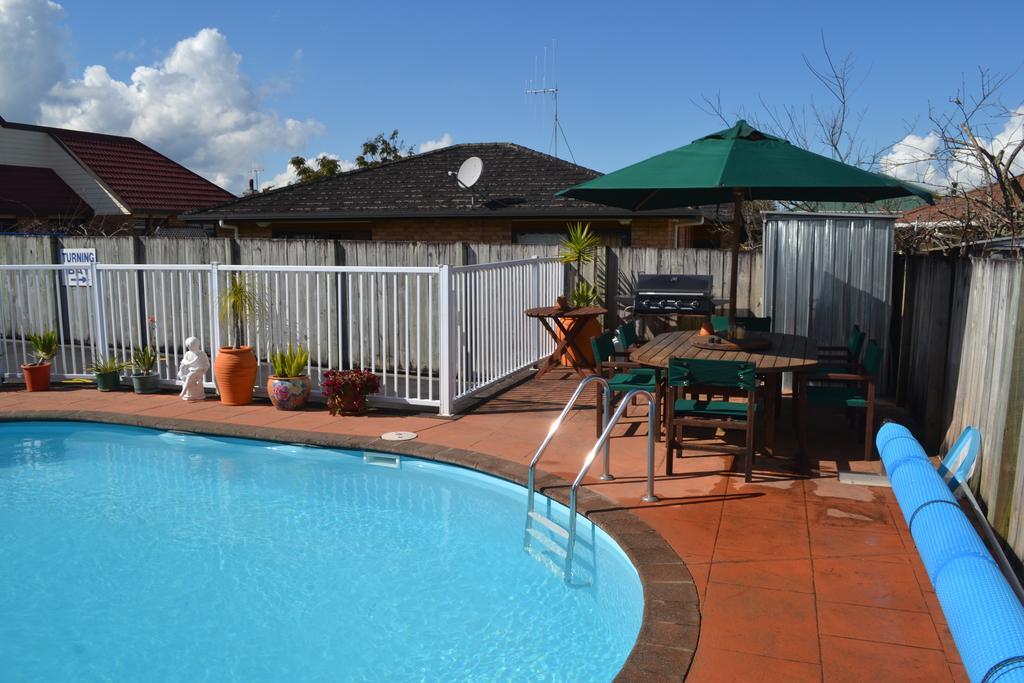 Avenue Heights Motel Whangarei Buitenkant foto
