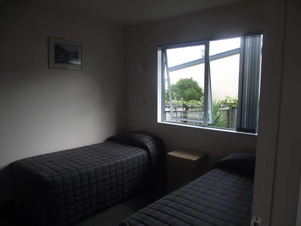 Avenue Heights Motel Whangarei Buitenkant foto